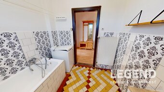 Veľký RD v Dolnej Súči - 5i+1+1, 774m2, vl. studňa - 8