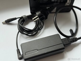 Asus Intel NUC - 8