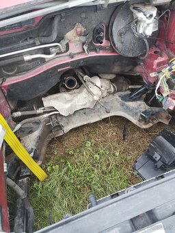 Citroen C4 na náhradné diely - 8
