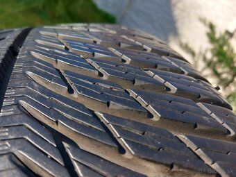 235/45 r18 zimne pneumatiky - 8