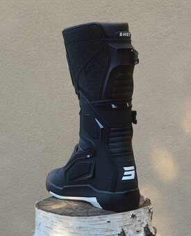 Predám mx sx čižmy SHOT čierne R6 - 8