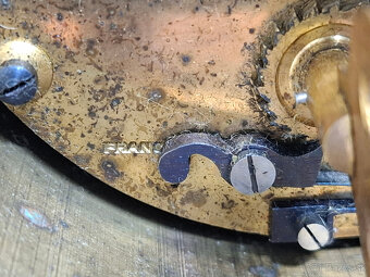 Predám starožitné Francúzke komodové hodiny 85 € - 8