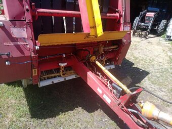 Lis na okrúhle balíky M 1300 Heston - 8