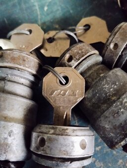 Gaz 69 - náhradní díly - 8