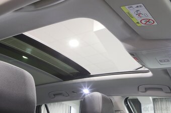 Volkswagen Passat B8 Variant 2.0 TDI 110kW DSG automat - 8