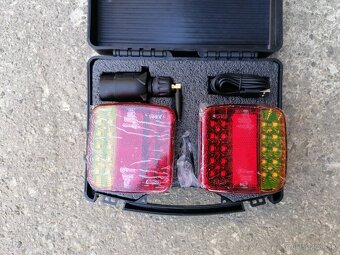 Predám zadné prenosné svetlá magnetické dynamické bezkáblov - 8