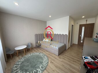 NA PREDAJ : Luxusný, kompletne zariadený rodinný dom – Ivach - 8