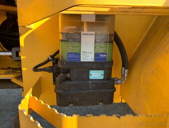 VOLVO L50H - motor po GO /0127/ - 8