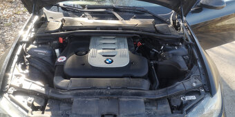 BMW E90 325D - 8
