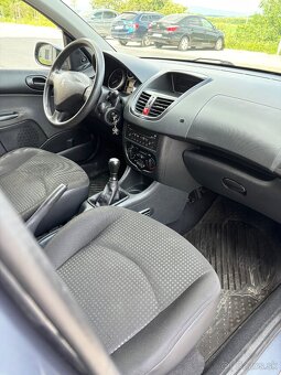Predám Peugeot 206+ 1.4 Benzín - 8
