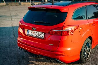 Ford Focus Kombi STL 1.5EB 182k A6 Red & Black Edition 2018 - 8