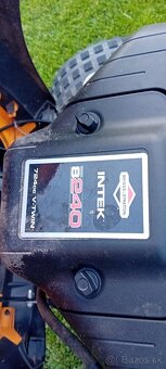 Zahradny traktor STIGA ---- POZOR----- 4x4 - 8