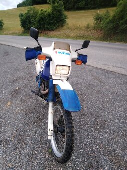 Suzuki Dr 650 č - 8