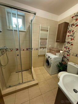 Rodinný dom s garážou v Skalici - 8