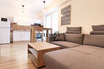 Praktická garsónka v NOVOSTAVBE - 8