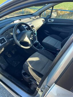 Peugeot 307 benzín - 8