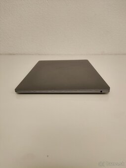 MacBook Air 2020 | i7 • 8GB • 512GB SSD - 8
