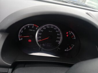 Mazda 5, 2.0 105kW, nafta, 7miestne - 8