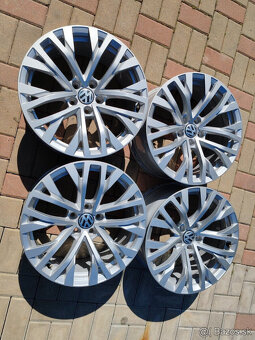 VW TUAREG,AUDI  5X112 - 8