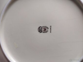 Taniere šalky a iné - 8