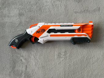Veľká kolekcia Nerf pištolí - 8