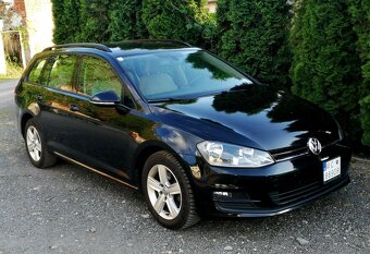 Volkswagen Golf - 8