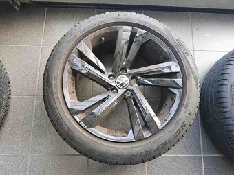 Volkswagen Tiguan 2.0TDI 4-Motion - 8