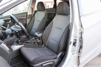 Hyundai i30 CW 1.6 CRDi 16V DOHC - 8