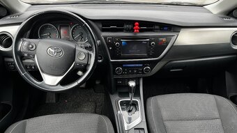 Toyota Auris - 8
