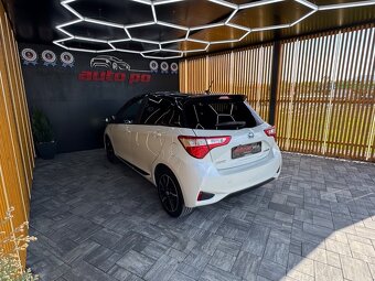 Toyota Yaris 1.5 Hybrid Selection e-CVT - 8