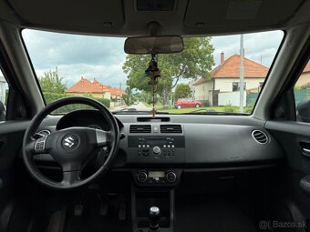 Suzuki Swift 1.3 - 8