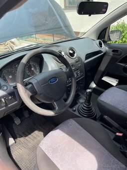 Ford Fiesta 1.4 16V, roč. 2007 - 8