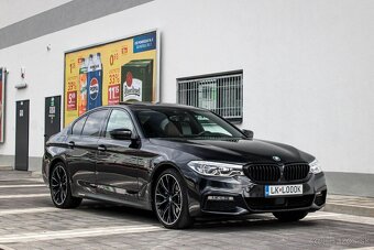 BMW Rad 5 530d G30 xDrive A/T - 8
