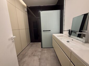 Predaj 3-izbový byt (3+KK) o výmere 95m² v centre mesta - 8
