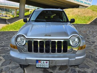 Jeep Cherokee 2,8CRD /120kw A/T facelift //BEZ KOROZIE // - 8