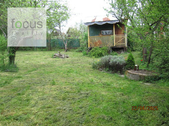 Predám väčšiu záhradku 585 m2 - oplotené, privát vchod - 8