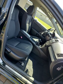 Toyota avensis D4d 93kw kombi - 8