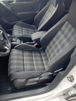 Volkswagen Golf GTD - 8