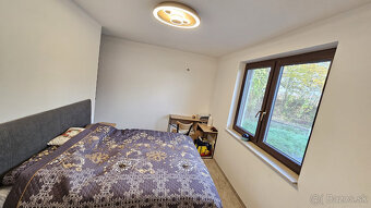 Bungalov NOVOSTAVBA v Badíne na predaj s krásnym rovinatým p - 8