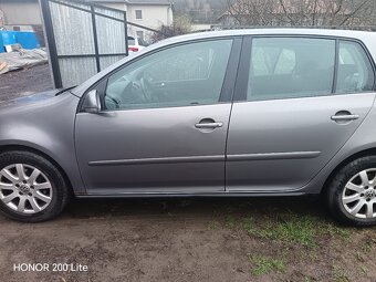Vw golf 5 1.6 fsi - 8