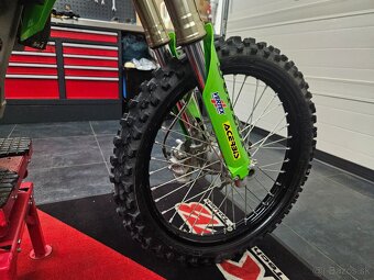 KAWASAKI KX250F - 8