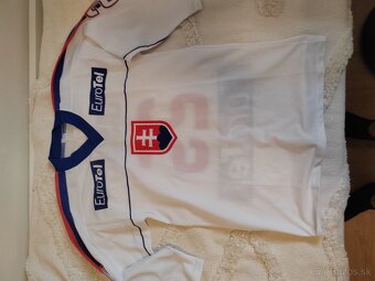 Futbalové a hokejové dresy - 8