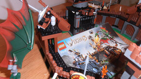 LEGO 7019 - Pevnosť Vikingov v boji s Fafnirským drakom - 8