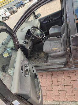 Sharan 1.9tdi 96kw cena pevna - 8