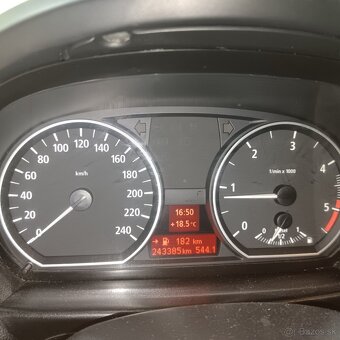 BMW 118d - 8