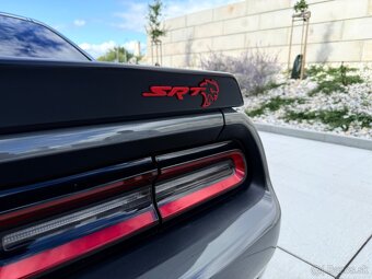 Dodge Challenger SRT Hellcat 6.2 V8 – 717 P - 8
