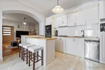 Rodinný dom s vidieckým štýlom na predaj v obci Tomášikovo - 8