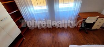 PRENÁJOM: SLNEČNÝ 3 IZBOVÝ BYT S BALKÓNOM A PARKOVANÍM, CENT - 8