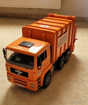 Smetiarske auto Bruder Man Lotos TGA - 8
