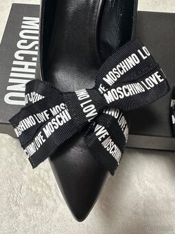 Kožené lodičky s mašľou zn. Love Moschino originál - 8